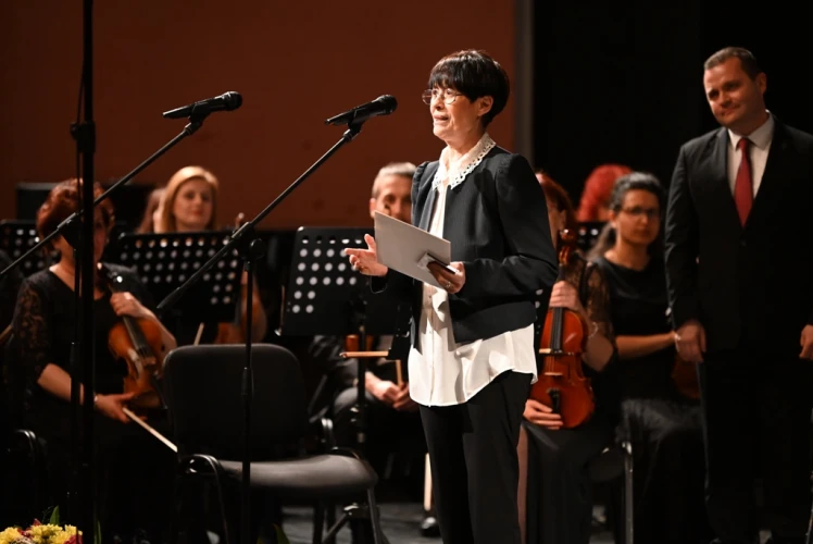 The artistic director of the International Festival "March Music Days" Iva Chavdarova was awarded the "Golden Lyre"